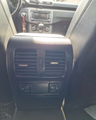 Volkswagen Passat cena 28900 przebieg: 200000, rok produkcji 2011 z Wieliczka małe 121